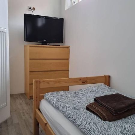 Ferienwohnung/Monteurwohnung Alte Garage Ahnatal 외부 사진