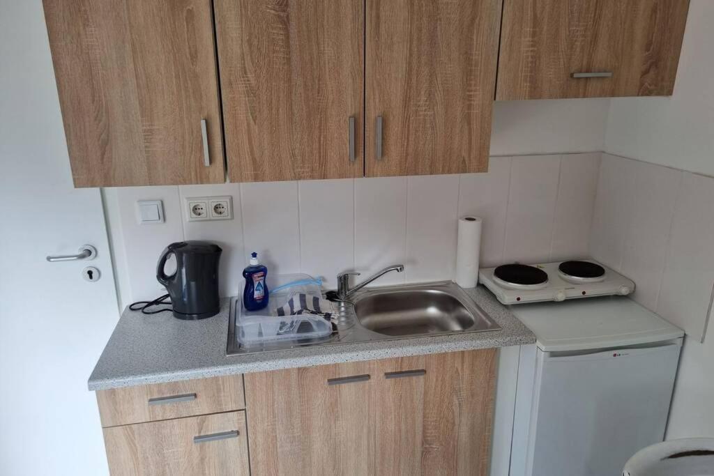 Ferienwohnung/Monteurwohnung Alte Garage Ahnatal 외부 사진