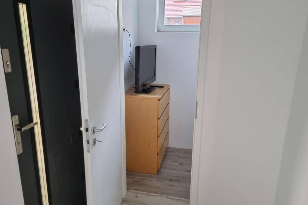 Ferienwohnung/Monteurwohnung Alte Garage Ahnatal 외부 사진