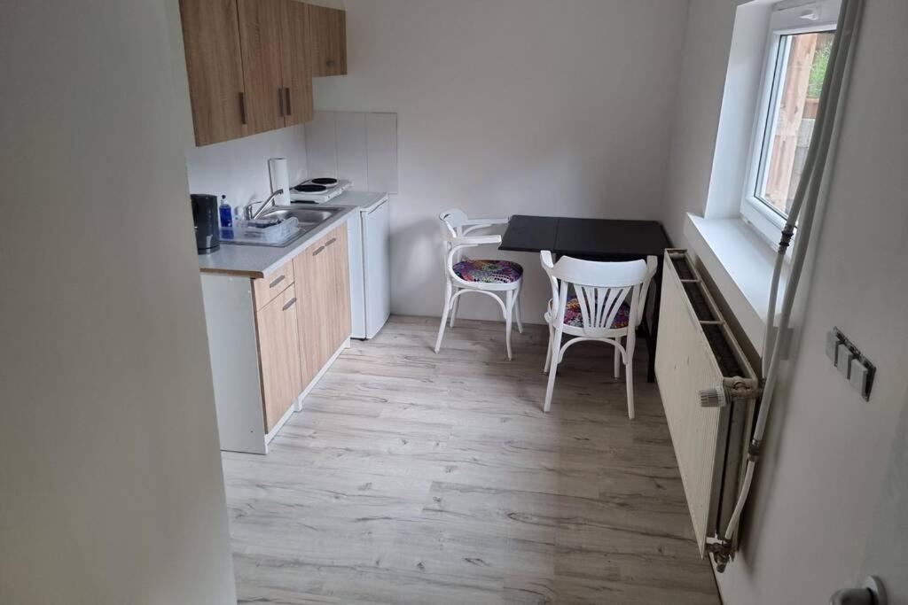 Ferienwohnung/Monteurwohnung Alte Garage Ahnatal 외부 사진